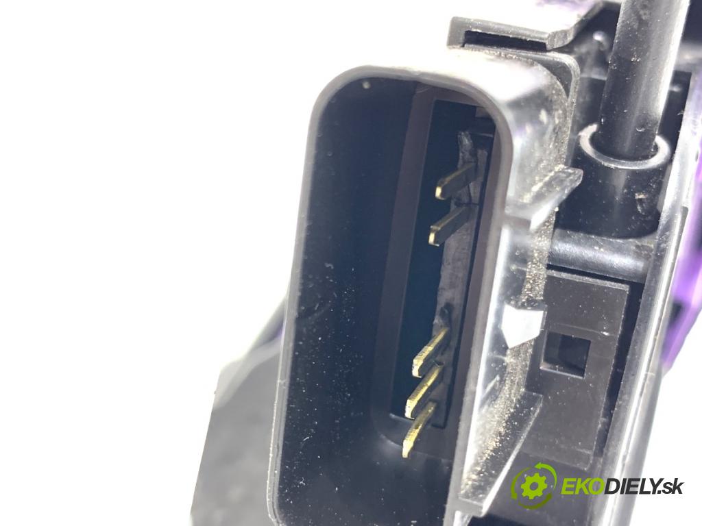 HYUNDAI i30  2024 71 kW 1.5 DPI   (1498 ccm / 71 kW / 97 KM) 1498 zámok Dvere pravy zad 81420-G3000