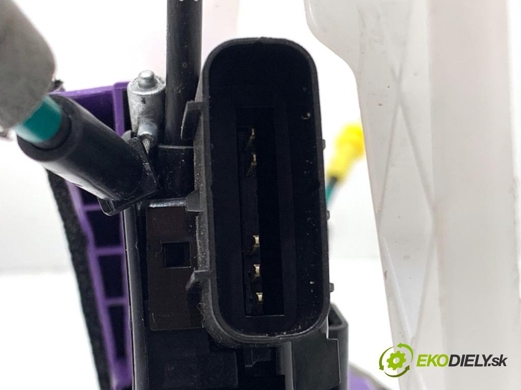 HYUNDAI i30  2024 71 kW 1.5 DPI   (1498 ccm / 71 kW / 97 KM) 1498 zámok dveře levý zadní část 81410-G3000