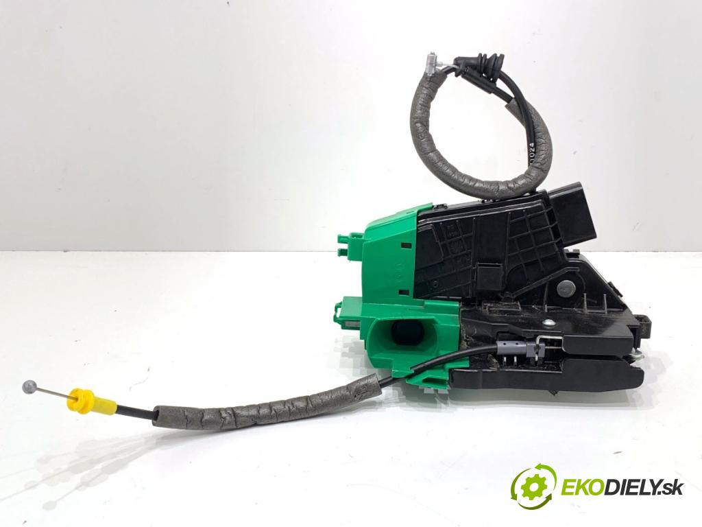 HYUNDAI i30  2024 71 kW 1.5 DPI   (1498 ccm / 71 kW / 97 KM) 1498 zámok Dvere pravy predný 81320-G3020