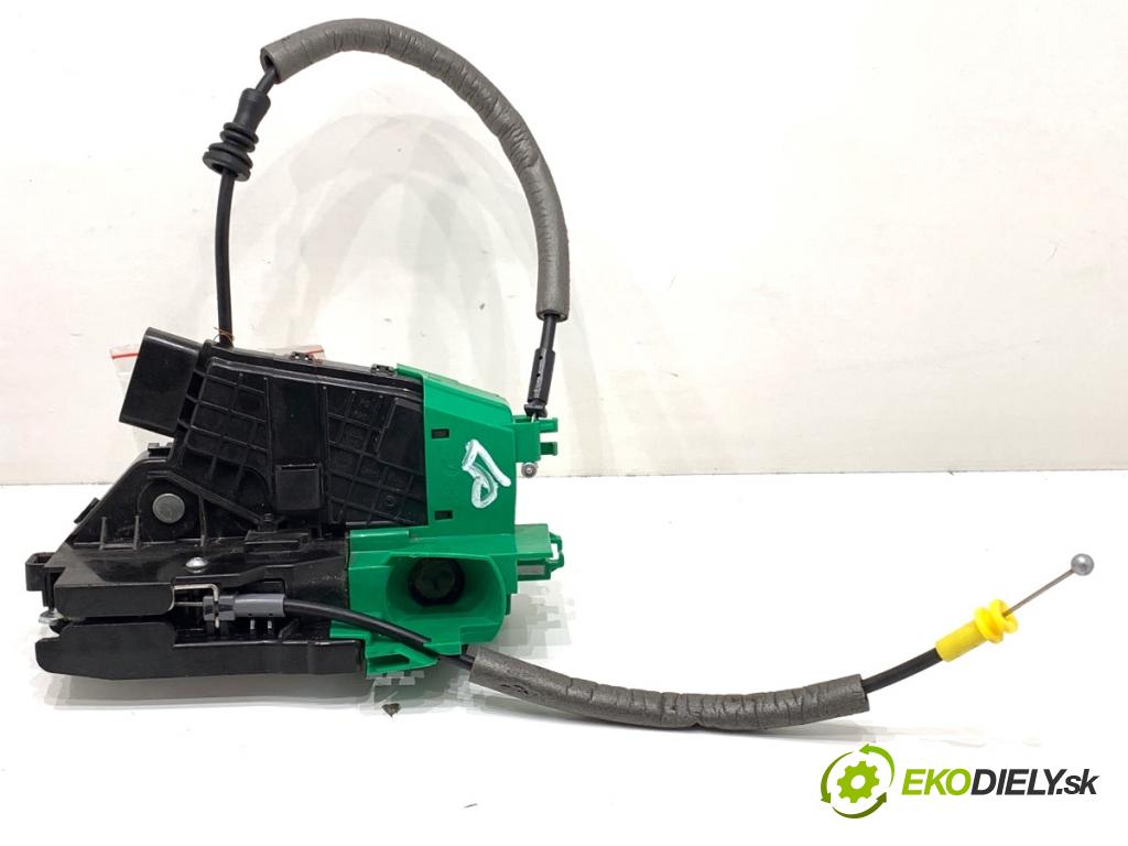 HYUNDAI i30  2024 71 kW 1.5 DPI   (1498 ccm / 71 kW / 97 KM) 1498 zámok Dvere ľavy predný 81310-G3010