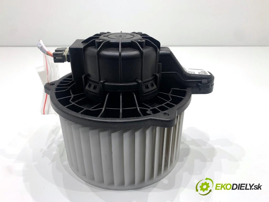 HYUNDAI i30  2024 71 kW 1.5 DPI   (1498 ccm / 71 kW / 97 KM) 1498 ventilátor kúrenia 97113-A4000
