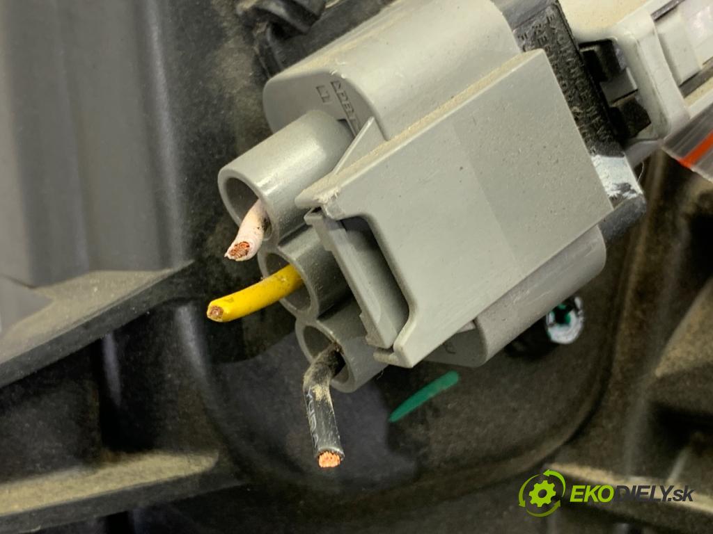 HYUNDAI i30  2024 71 kW 1.5 DPI   (1498 ccm / 71 kW / 97 KM) 1498 ventilátor chladiče 25304-J7090 (Ventilátor)