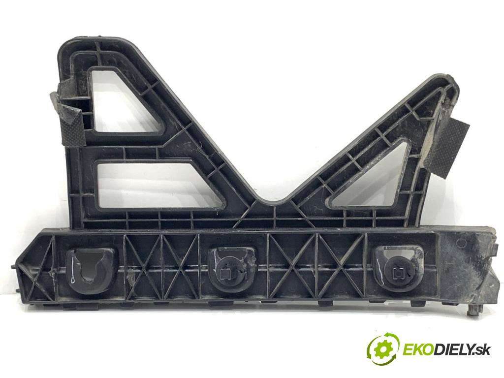 HYUNDAI i30 2024 71 kW 1.5 DPI (1498 ccm / 71 kW / 97 KM) 1498 úchyt nárazníka pravý zadní část 86616-G4000