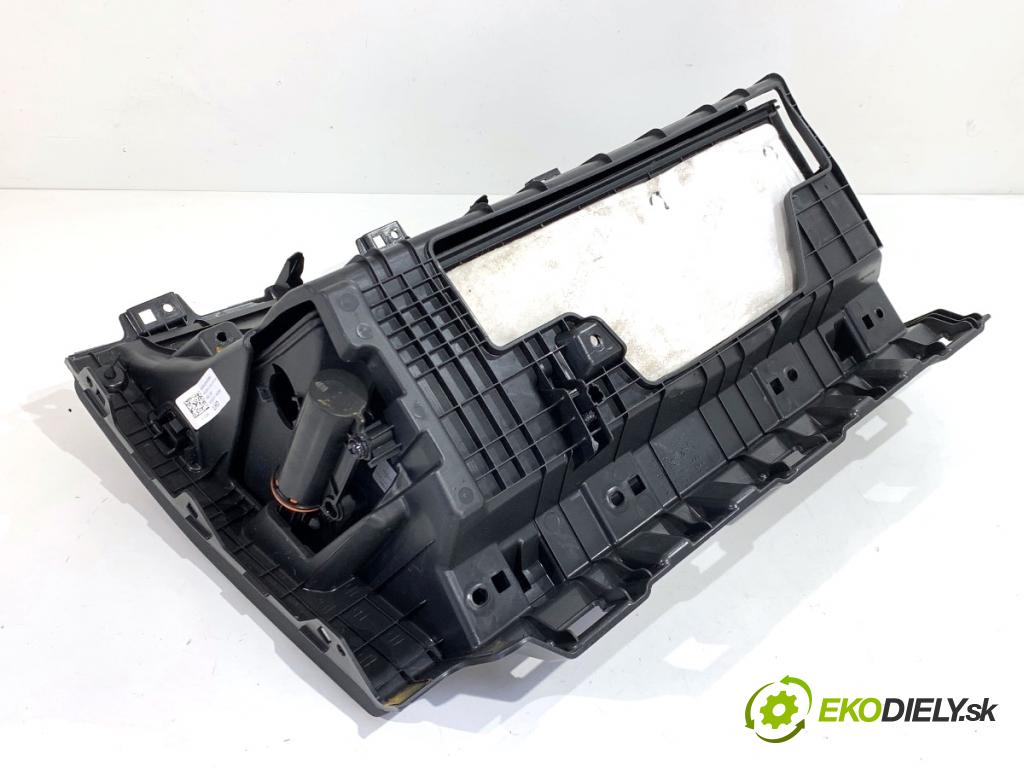 HYUNDAI i30  2024 71 kW 1.5 DPI   (1498 ccm / 71 kW / 97 KM) 1498 Priehradka, kastlík spolujazdca 84541-G4000 (Priehradka (kastlík))