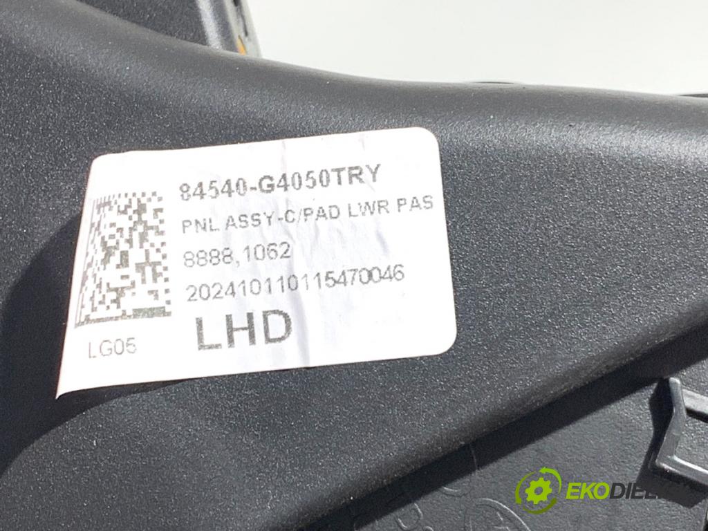 HYUNDAI i30  2024 71 kW 1.5 DPI   (1498 ccm / 71 kW / 97 KM) 1498 Priehradka, kastlík spolujazdca 84541-G4000 (Priehradka (kastlík))