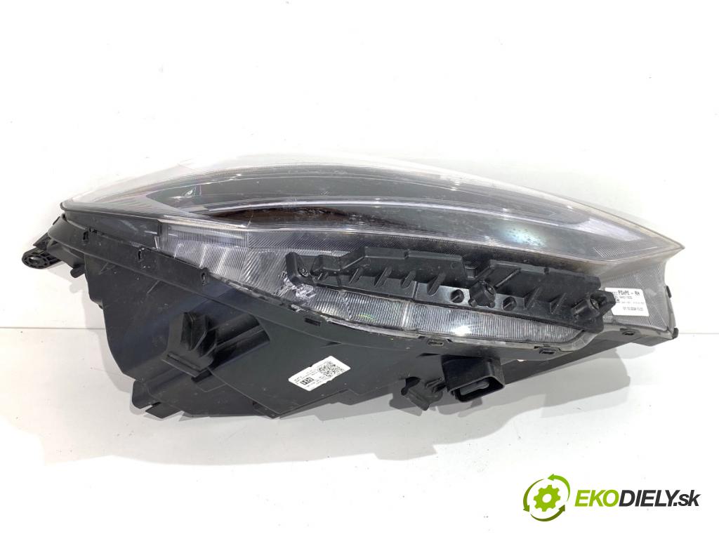 HYUNDAI i30  2024 71 kW 1.5 DPI   (1498 ccm / 71 kW / 97 KM) 1498 světlomet pravý přední část 92102G4600