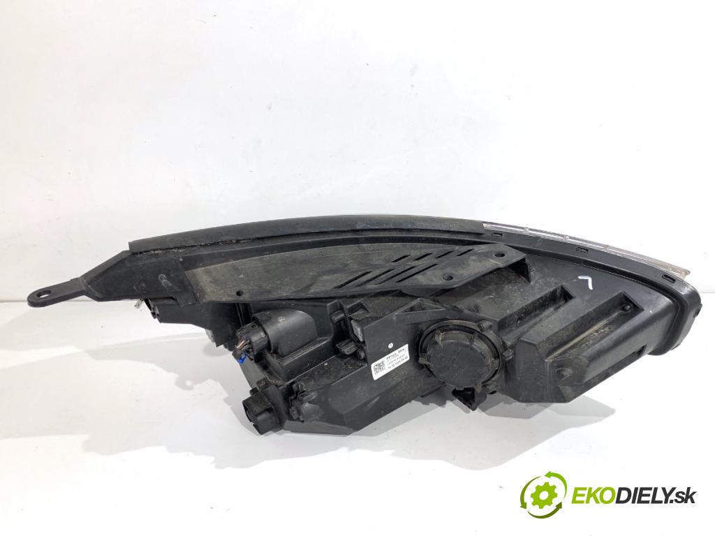 HYUNDAI i30  2024 71 kW 1.5 DPI   (1498 ccm / 71 kW / 97 KM) 1498 světlomet levý přední část 92101G4600