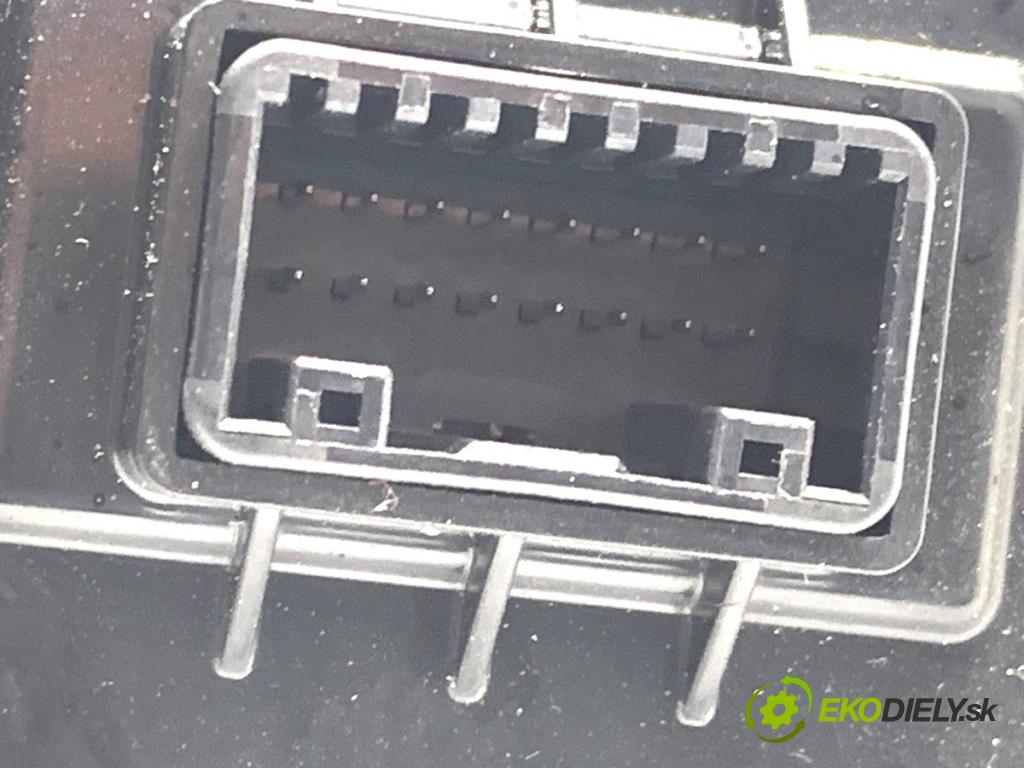 HYUNDAI i30  2024 71 kW 1.5 DPI   (1498 ccm / 71 kW / 97 KM) 1498 Prepínač nastavenia svetiel 93750G4530 (Prepínacie páčky pod volantom)