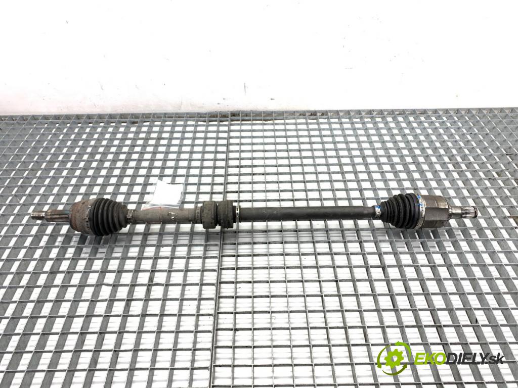 HYUNDAI i30  2024 71 kW 1.5 DPI   (1498 ccm / 71 kW / 97 KM) 1498 poloos pravý přední část 