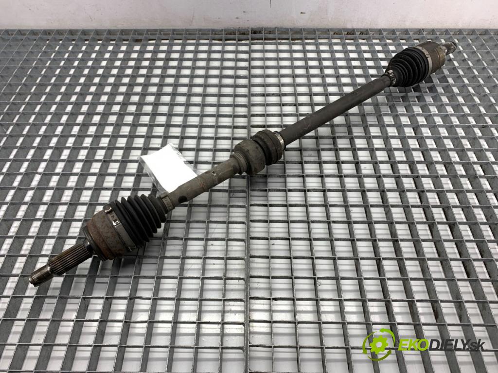 HYUNDAI i30  2024 71 kW 1.5 DPI   (1498 ccm / 71 kW / 97 KM) 1498 poloos pravý přední část