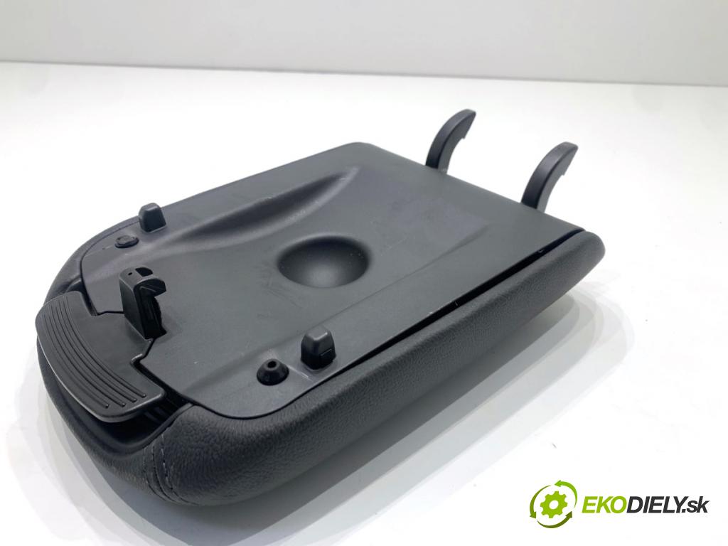 HYUNDAI i30  2024 71 kW 1.5 DPI   (1498 ccm / 71 kW / 97 KM) 1498 loketní opěrka  (Loketní opěrka)