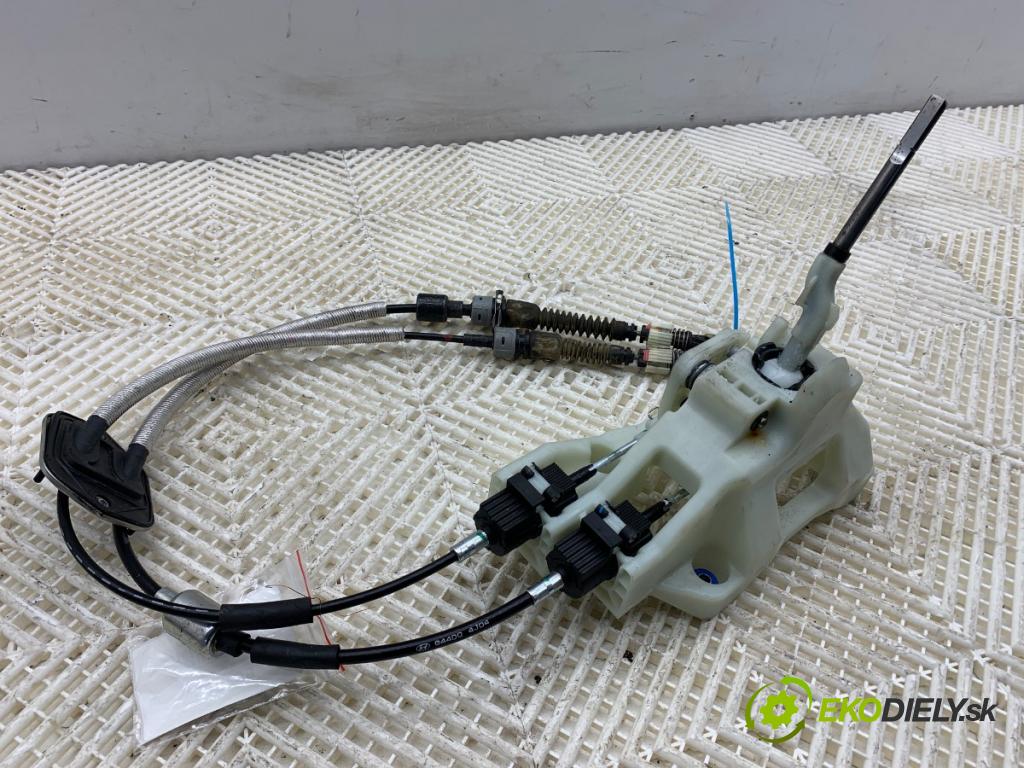 HYUNDAI i30  2024 71 kW 1.5 DPI   (1498 ccm / 71 kW / 97 KM) 1498 Kulisa 43700-04120 (Rýchlostná páka (kulisa))