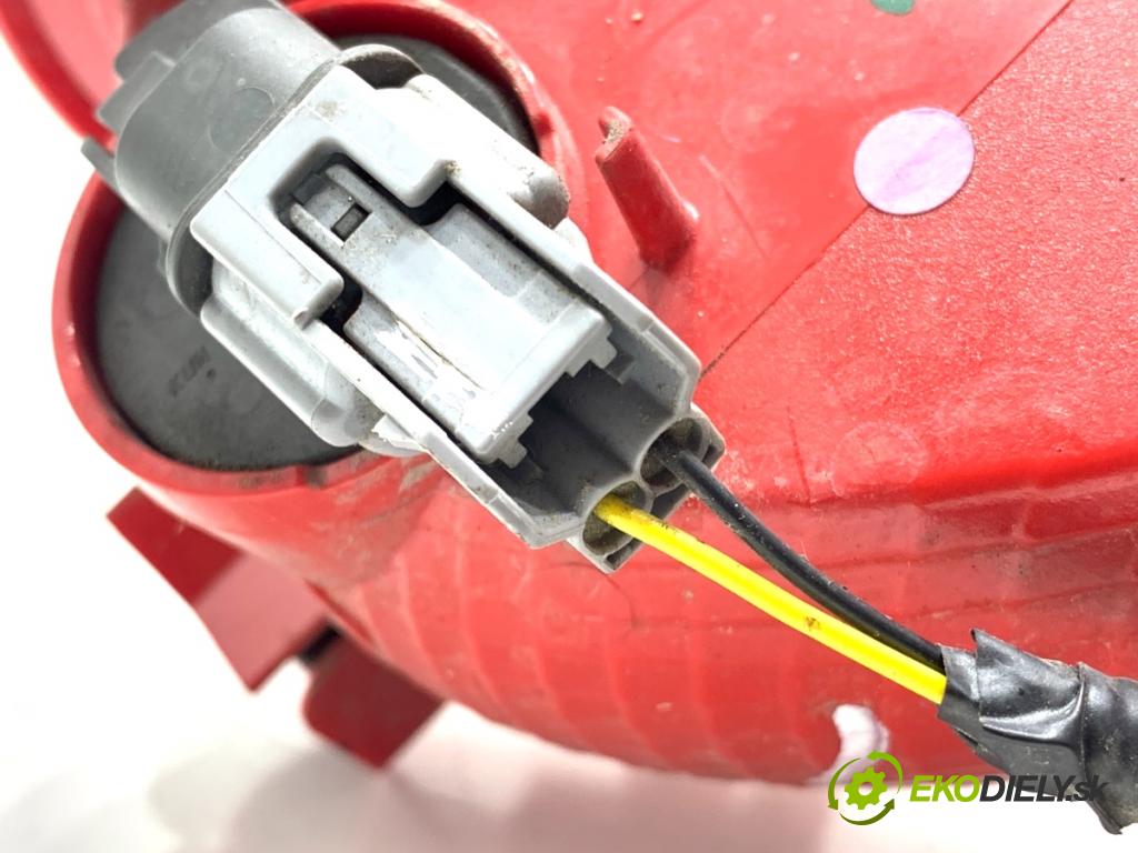 HYUNDAI i30  2024 71 kW 1.5 DPI   (1498 ccm / 71 kW / 97 KM) 1498 světlo nárazníka levý zadní část 92405-G4500