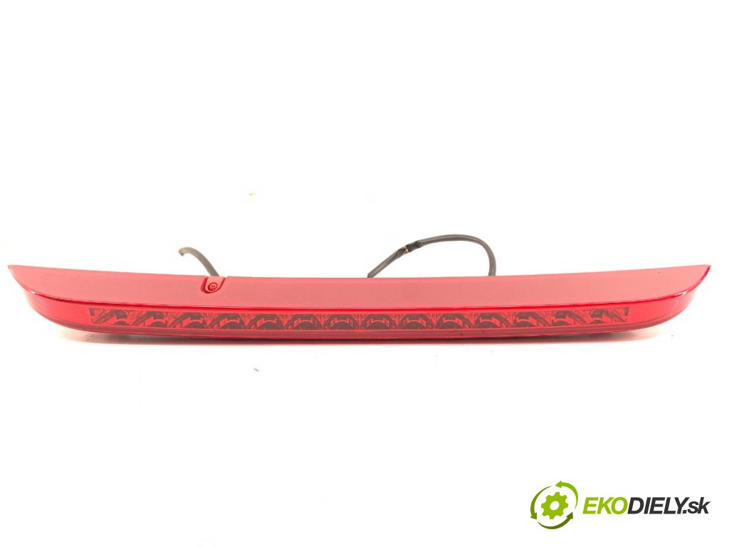 HYUNDAI i30  2024 71 kW 1.5 DPI   (1498 ccm / 71 kW / 97 KM) 1498 světlo brzdových světel 92700-G3