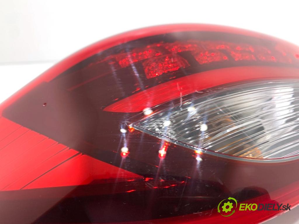 HYUNDAI i30  2024 71 kW 1.5 DPI   (1498 ccm / 71 kW / 97 KM) 1498 Svetlo ľavy zad 92401G4500