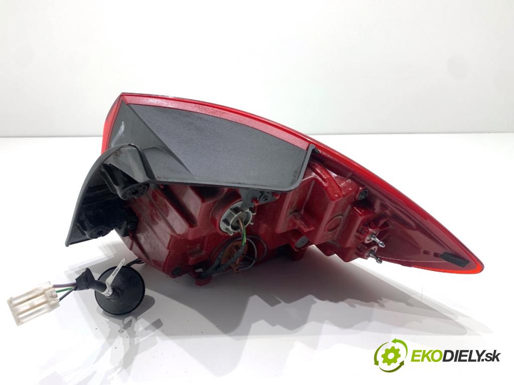 HYUNDAI i30  2024 71 kW 1.5 DPI   (1498 ccm / 71 kW / 97 KM) 1498 Svetlo ľavy zad 92401G4500