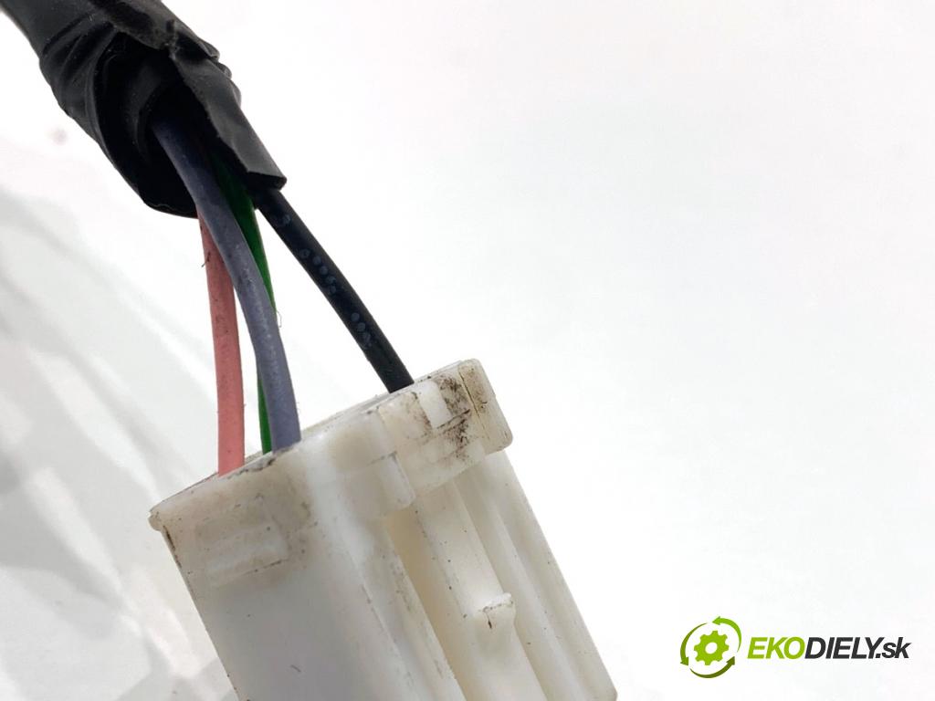 HYUNDAI i30  2024 71 kW 1.5 DPI   (1498 ccm / 71 kW / 97 KM) 1498 Svetlo ľavy zad 92401G4500