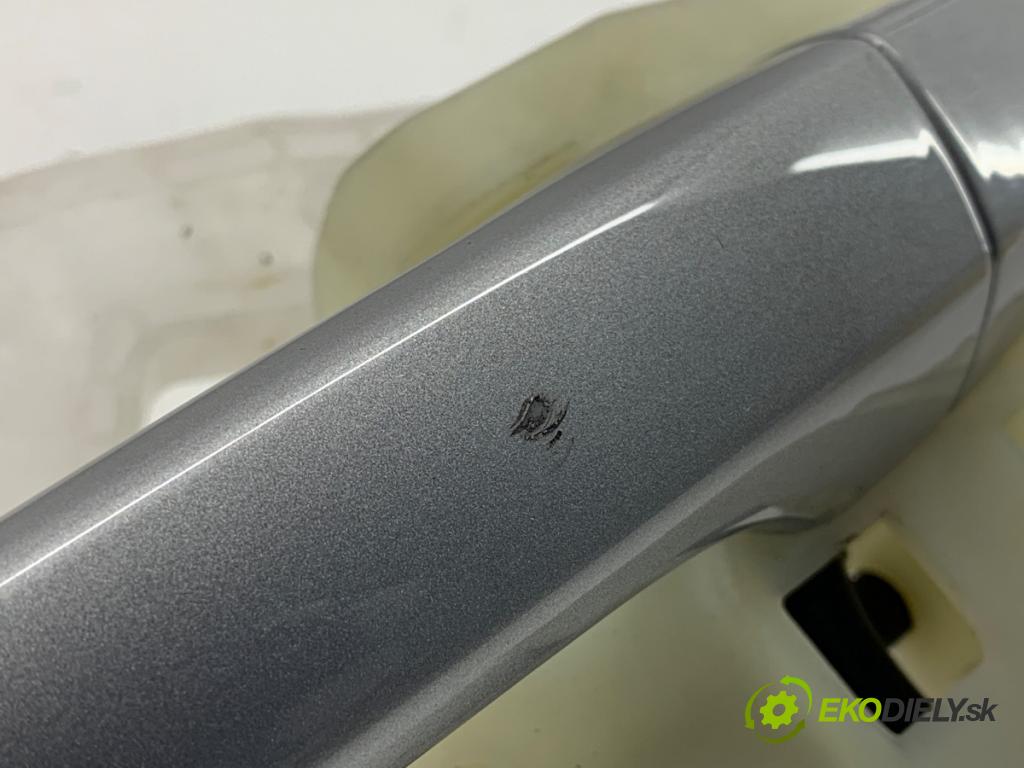 HYUNDAI i30  2024 71 kW 1.5 DPI   (1498 ccm / 71 kW / 97 KM) 1498 klika vnejší levý zadní část