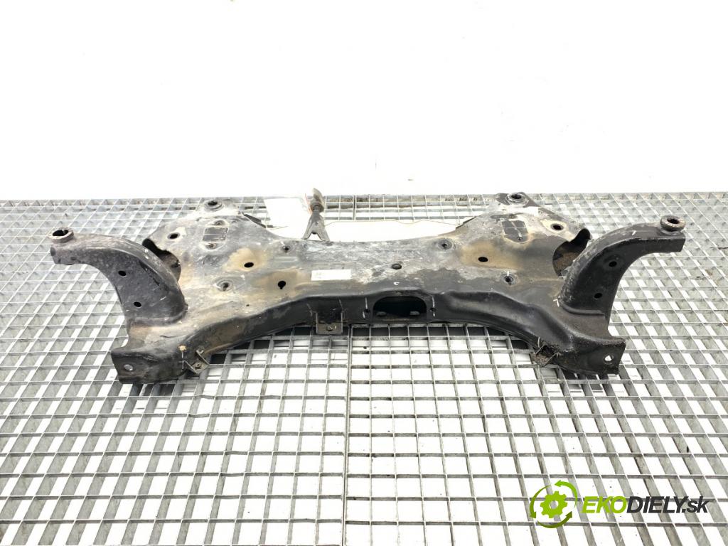 HYUNDAI i30  2024 71 kW 1.5 DPI   (1498 ccm / 71 kW / 97 KM) 1498 výztuha pod motor 62401-G4AA0 (Přední výztuha)