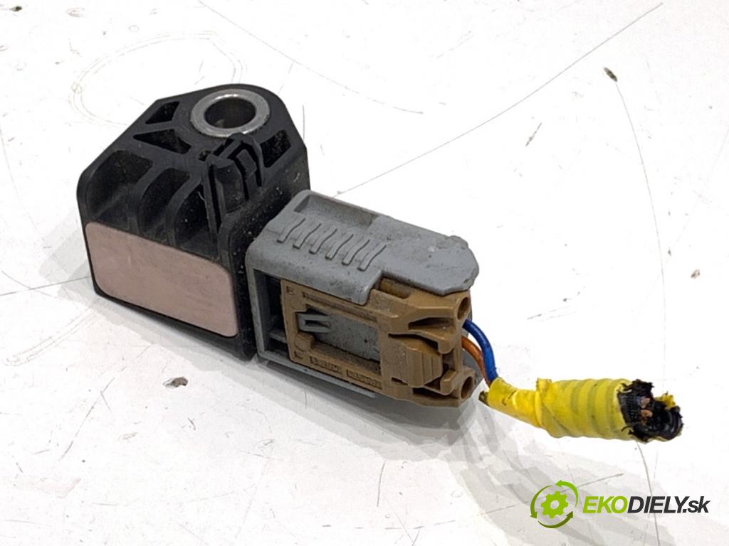 HYUNDAI i30 2024 71 kW 1.5 DPI (1498 ccm / 71 kW / 97 KM) 1498 snímač nárazu 95920-CG00 (Snímač nárazu)