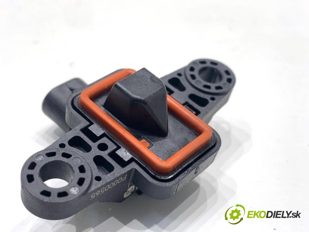 HYUNDAI i30  2024 71 kW 1.5 DPI   (1498 ccm / 71 kW / 97 KM) 1498 Snímač nárazu 95930-CG100 (Snímač nárazu)