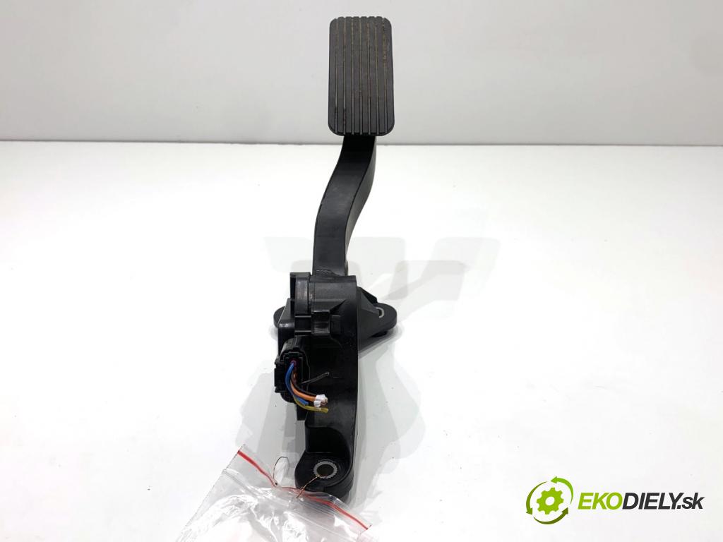 HYUNDAI i30  2024 71 kW 1.5 DPI   (1498 ccm / 71 kW / 97 KM) 1498 Potenciometer plynu 32700-G4200 (Potenciometer plynového pedálu)