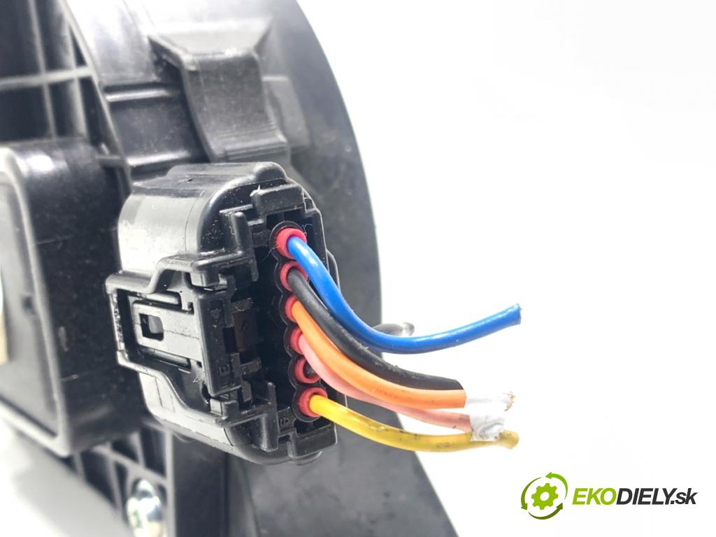 HYUNDAI i30  2024 71 kW 1.5 DPI   (1498 ccm / 71 kW / 97 KM) 1498 potenciometr plynového pedálu 32700-G4200 (Potenciometr plynového pedálu)