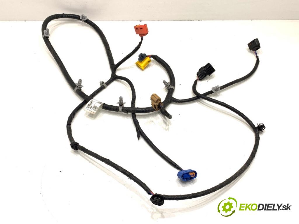 HYUNDAI i30  2024 71 kW 1.5 DPI   (1498 ccm / 71 kW / 97 KM) 1498 káblovačka PDC přední část 91885-G4510