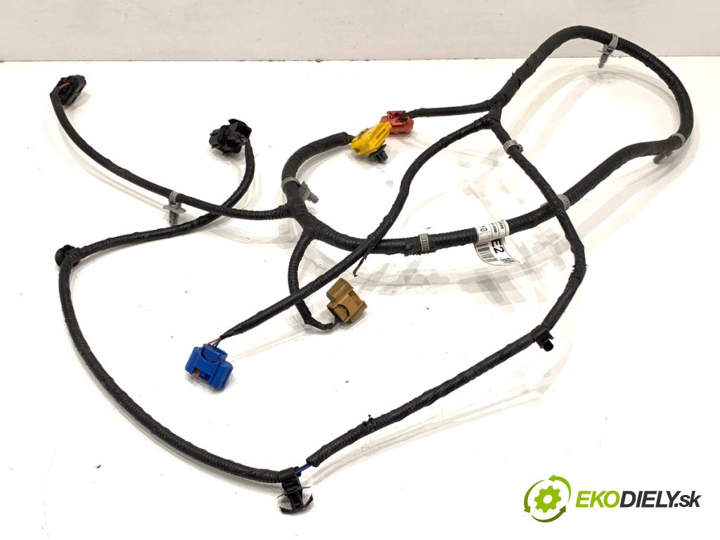 HYUNDAI i30  2024 71 kW 1.5 DPI   (1498 ccm / 71 kW / 97 KM) 1498 káblovačka PDC přední část 91885-G4510