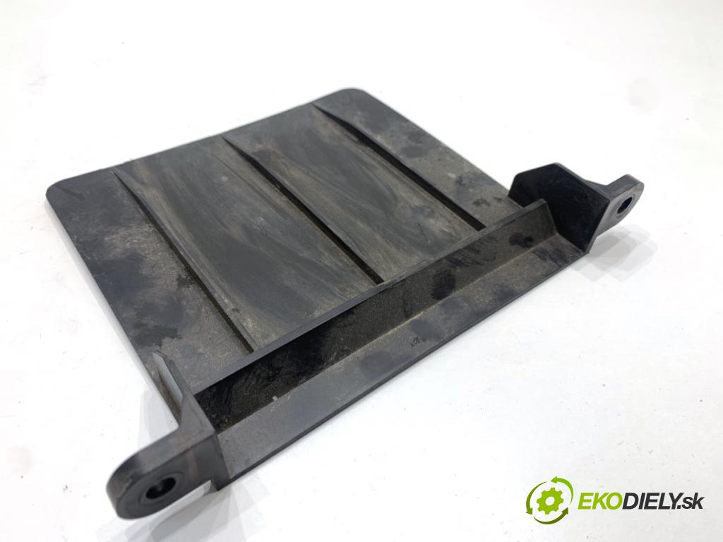 HYUNDAI i30  2024 71 kW 1.5 DPI   (1498 ccm / 71 kW / 97 KM) 1498 Volant vzduchu 28212-M6100