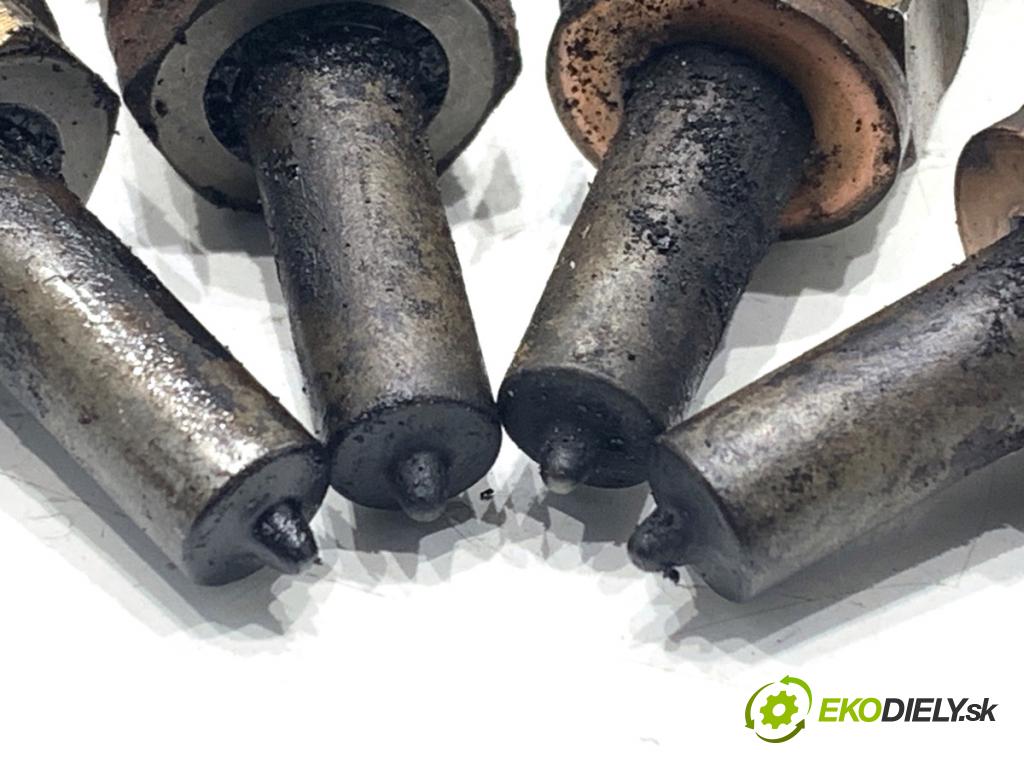 FIAT TIPO liftback 2017 88 kW 1.6 D (356HXG1B, 356HXG11) 1598 vstřikovací ventily 0445110524