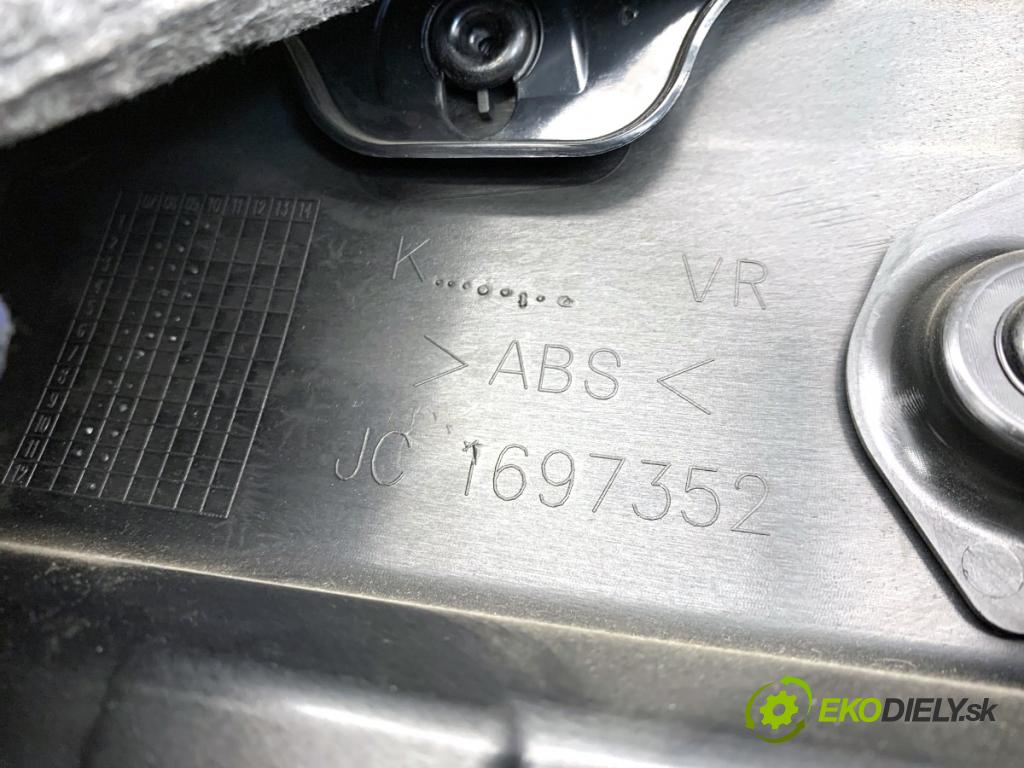 MERCEDES-BENZ S212 Kombi 2010 170 kW E 350 CDI 4-matic (212.289) 2987 ča dveře pravý přední část