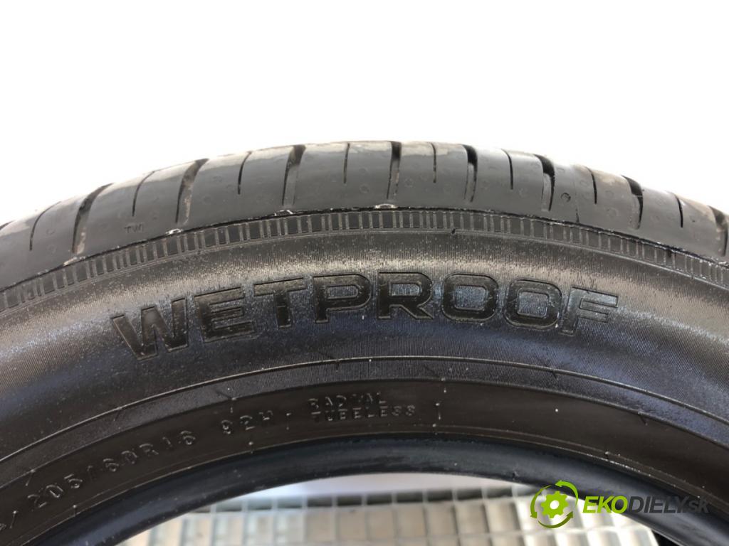--- ---      PNEUMATIKA: 4X 205/60 16" NOKIAN