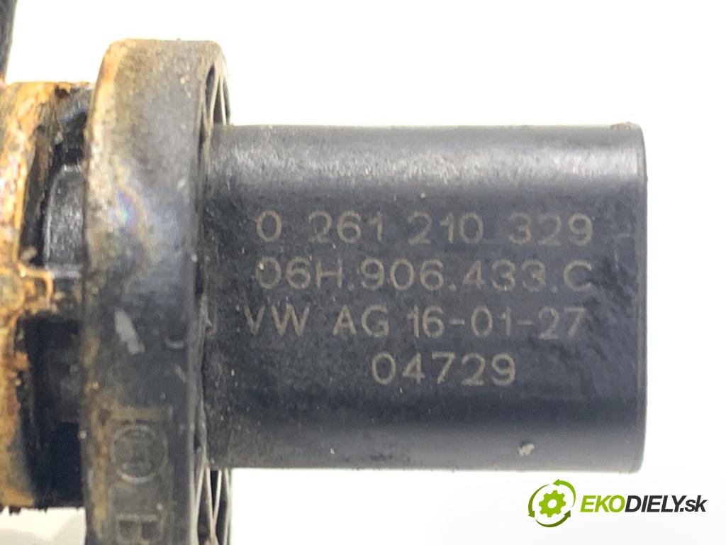 AUDI A3 8V sedan 2016 140 kW 2.0 TFSI quattro 1984 snímač pozice hřídele klikového 06H906433C (Snímač polohy klikového hřídele)