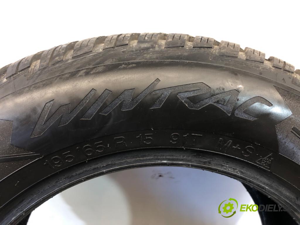 --- ---      PNEUMATIKA: zima 2X 195/65 15" VREDSTEIN: