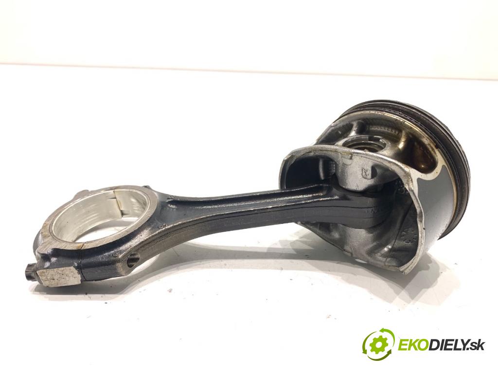 MERCEDES-BENZ CLA coupe coupe 2014 155 kW CLA 250 4-matic (117.346) 1991 PIEST: ojnica  (Piest)