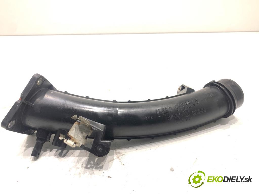 MERCEDES-BENZ CLA coupe coupe 2014 155 kW CLA 250 4-matic (117.346) 1991 Rúra vzduchu A2700900744