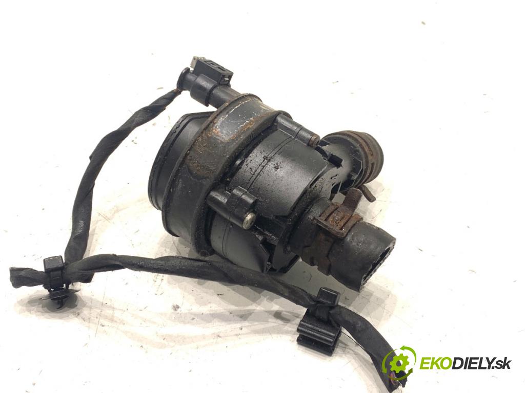 MERCEDES-BENZ CLA coupe coupe 2014 155 kW CLA 250 4-matic (117.346) 1991 DALŠÍ: pumpa vody A0005000686 (Vodní pumpa)