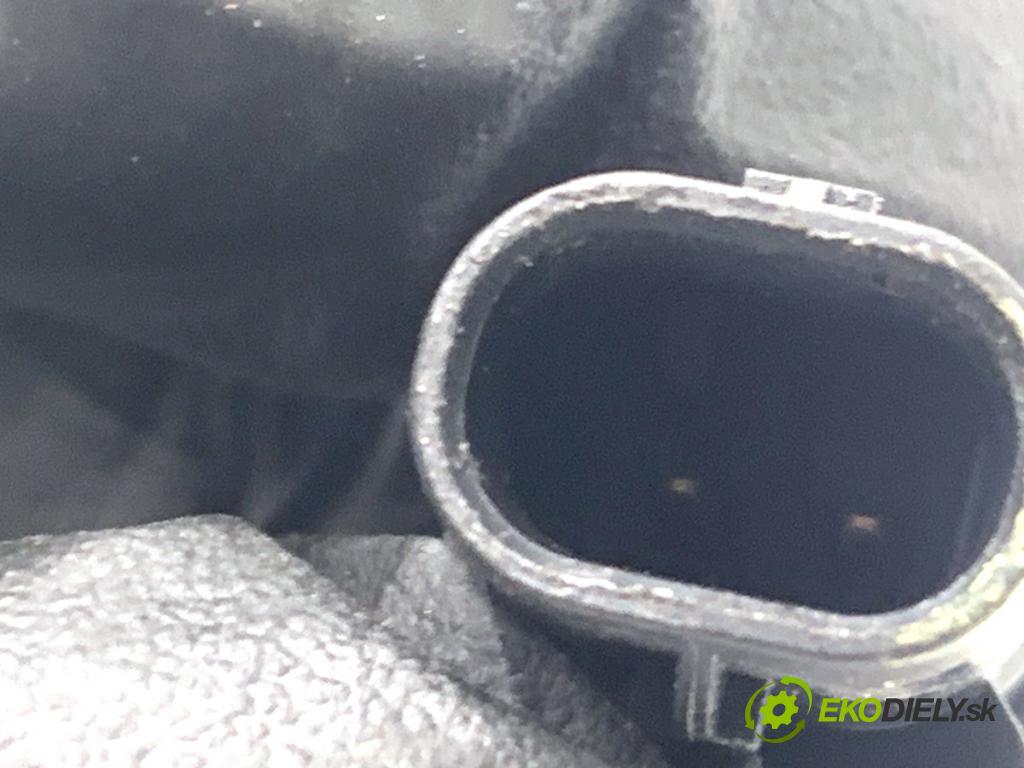 MERCEDES-BENZ CLA coupe coupe 2014 155 kW CLA 250 4-matic (117.346) 1991 Snímač klepania A0071530428 (Snímač)