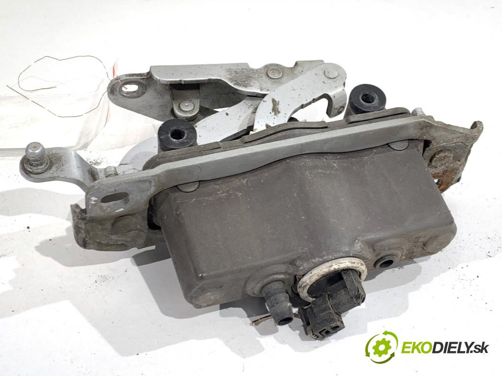 MERCEDES-BENZ S212 Kombi 2010 170 kW E 350 CDI 4-matic (212.289) 2987 Záves kapoty ľavy predný A2129062301