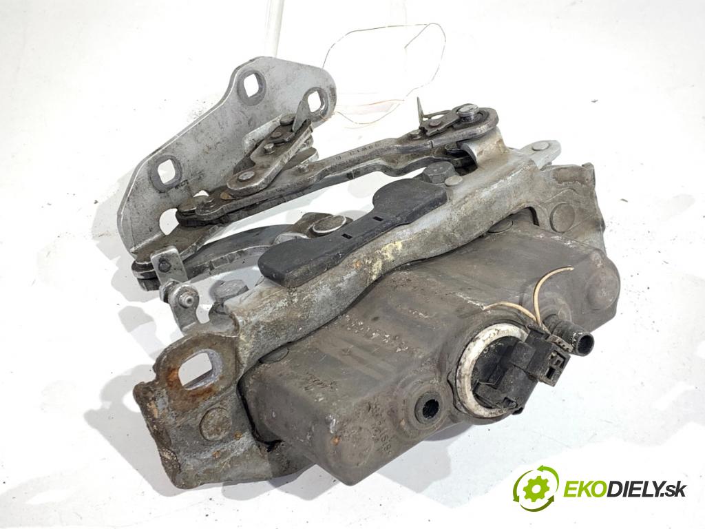 MERCEDES-BENZ S212 Kombi 2010 170 kW E 350 CDI 4-matic (212.289) 2987 Záves kapoty ľavy predný A2129062301