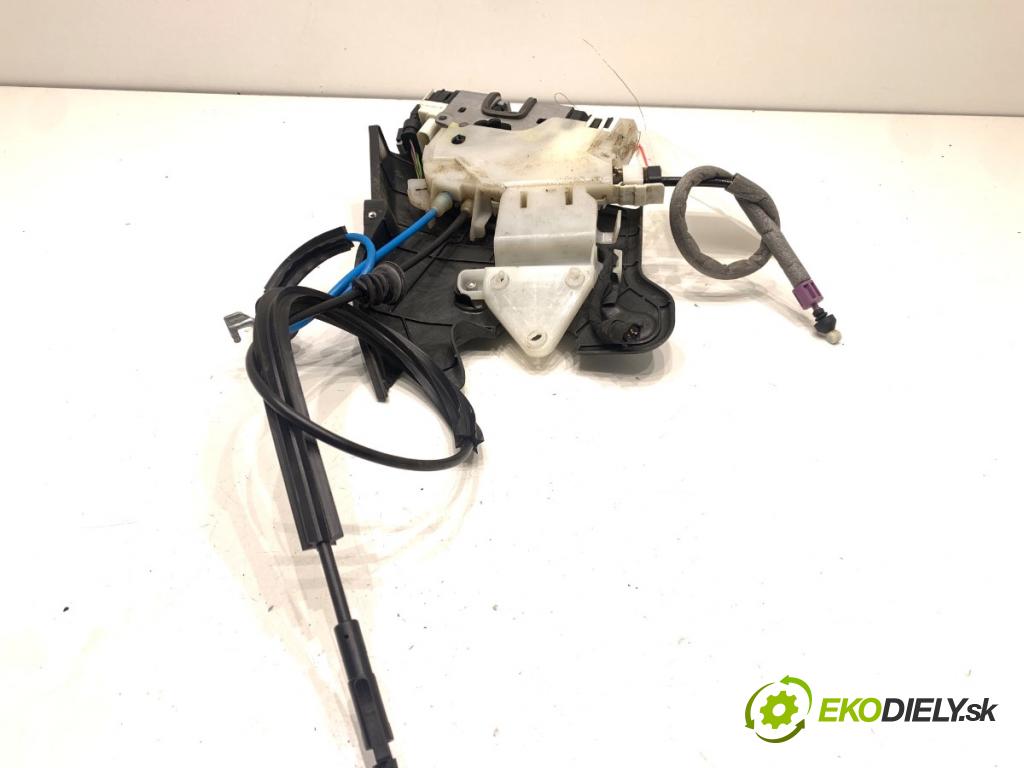 MERCEDES-BENZ S212 Kombi 2010 170 kW E 350 CDI 4-matic (212.289) 2987 zámok Dvere pravy zad