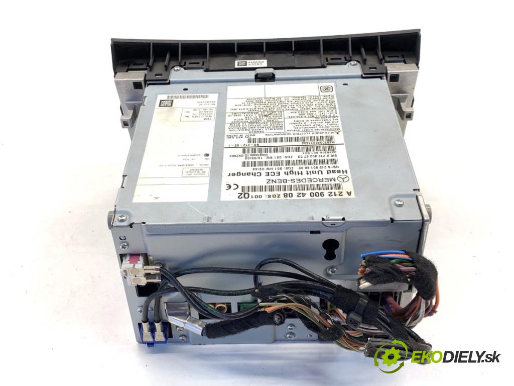 MERCEDES-BENZ S212 Kombi 2010 170 kW E 350 CDI 4-matic (212.289) 2987 RADIO A2129004208 (Audio zariadenie)