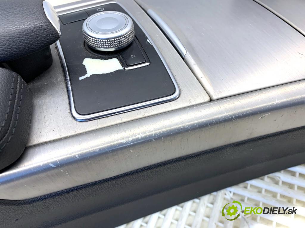 MERCEDES-BENZ S212 Kombi 2010 170 kW E 350 CDI 4-matic (212.289) 2987 Tunel středový  (Středový tunel)