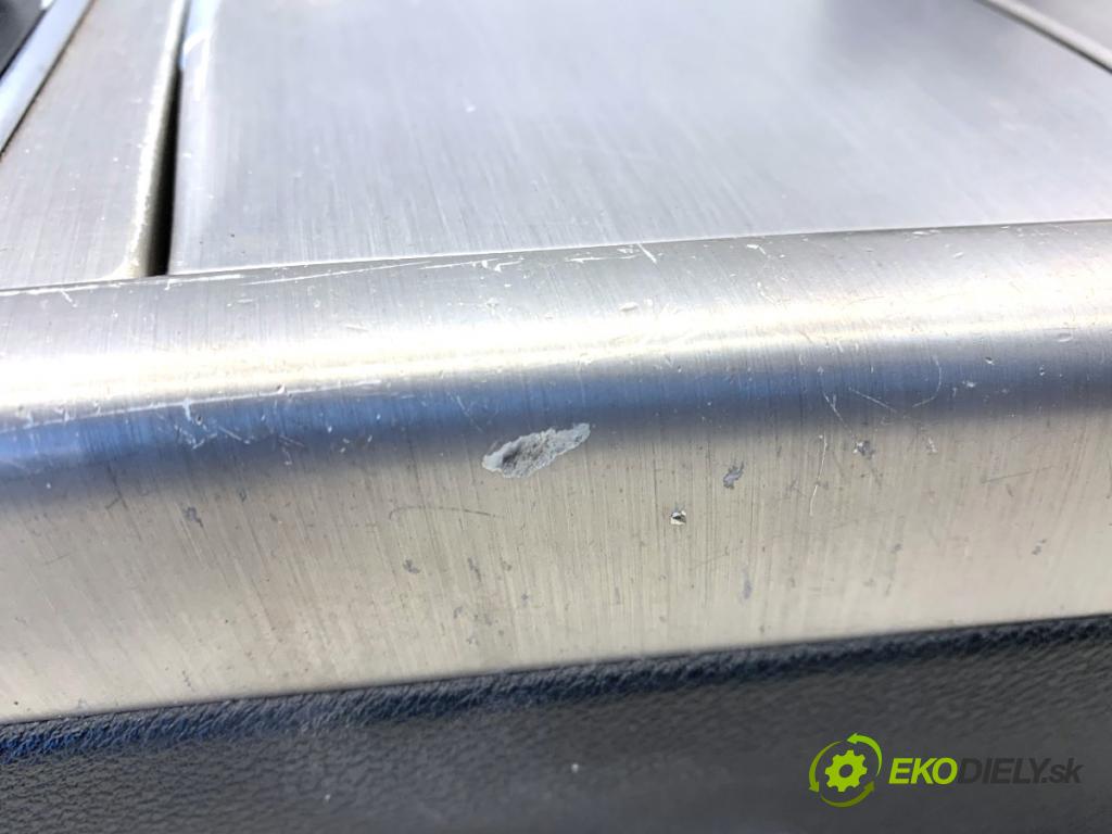 MERCEDES-BENZ S212 Kombi 2010 170 kW E 350 CDI 4-matic (212.289) 2987 Tunel středový  (Středový tunel)