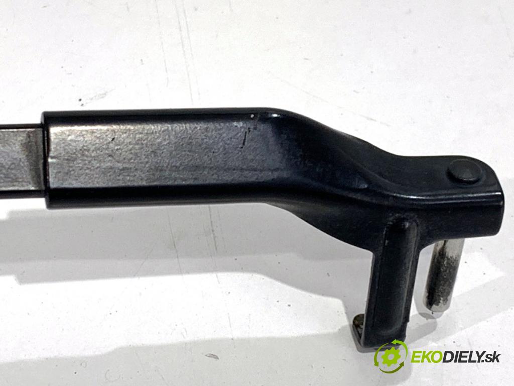 MERCEDES-BENZ S212 Kombi 2010 170 kW E 350 CDI 4-matic (212.289) 2987 ramena stěrače pravý přední část A2128200944