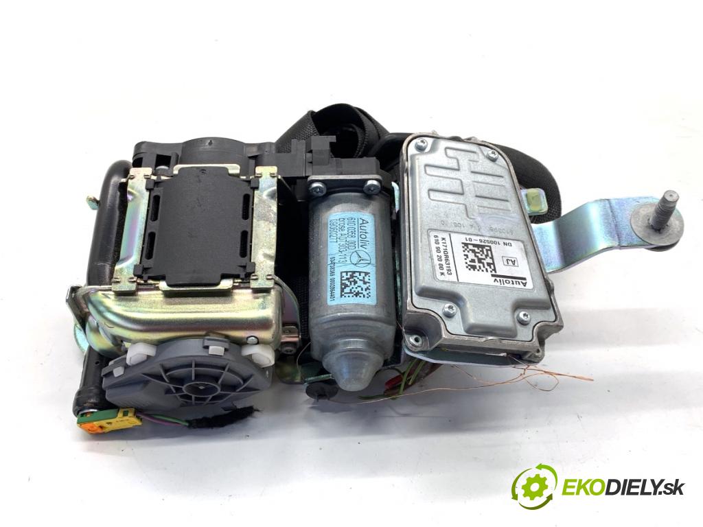 MERCEDES-BENZ S212 Kombi 2010 170 kW E 350 CDI 4-matic (212.289) 2987 držák bezpečnost levý přední část