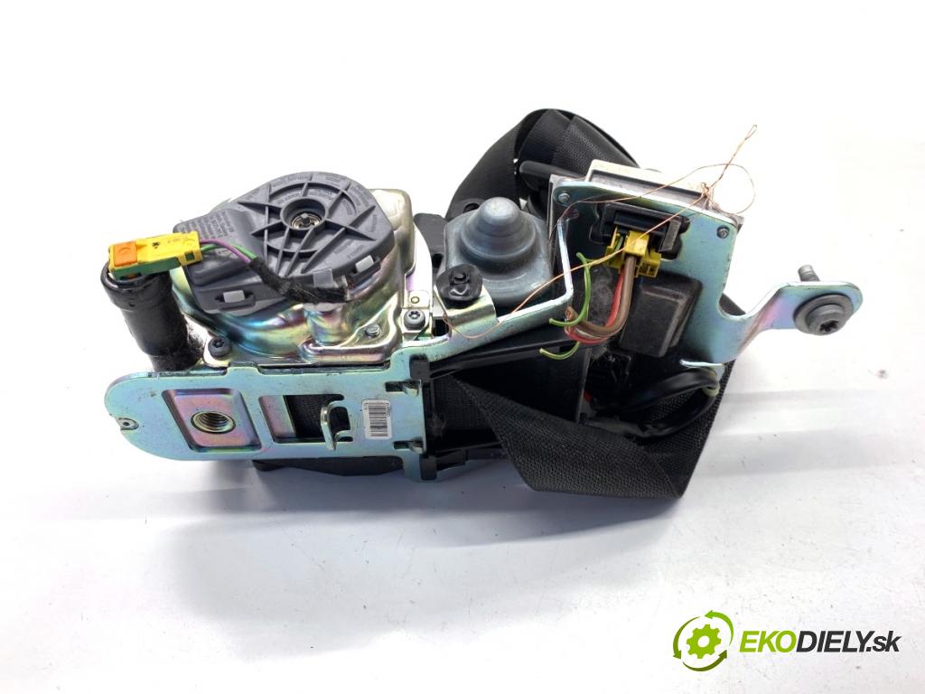 MERCEDES-BENZ S212 Kombi 2010 170 kW E 350 CDI 4-matic (212.289) 2987 držák bezpečnost levý přední část