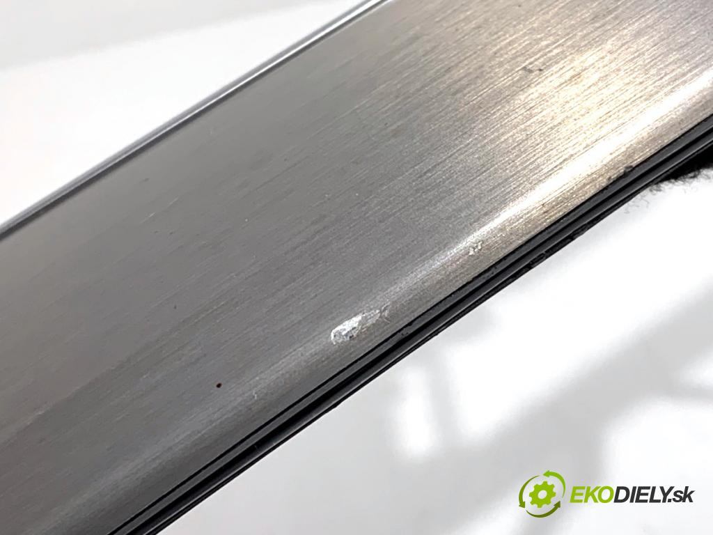 MERCEDES-BENZ S212 Kombi 2010 170 kW E 350 CDI 4-matic (212.289) 2987 lišty kryt A2126802071 A2128300154 (Lišta)