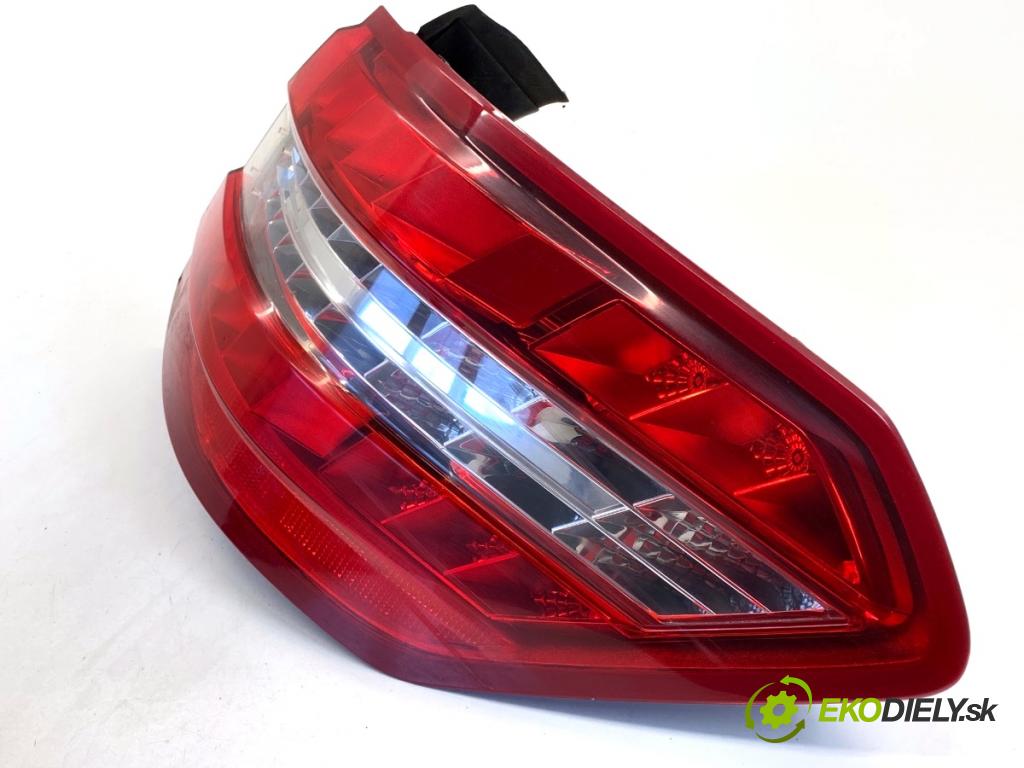 MERCEDES-BENZ S212 Kombi 2010 170 kW E 350 CDI 4-matic (212.289) 2987 světlo pravý zadní část